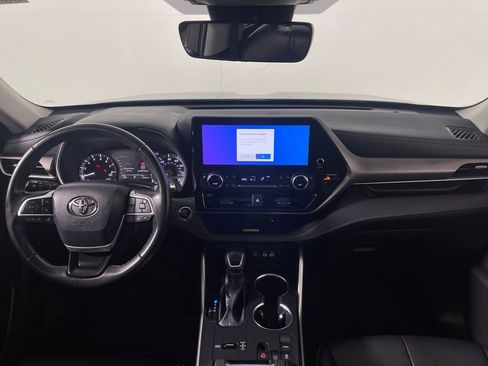 Used 2023 Toyota Highlander XLE image 15