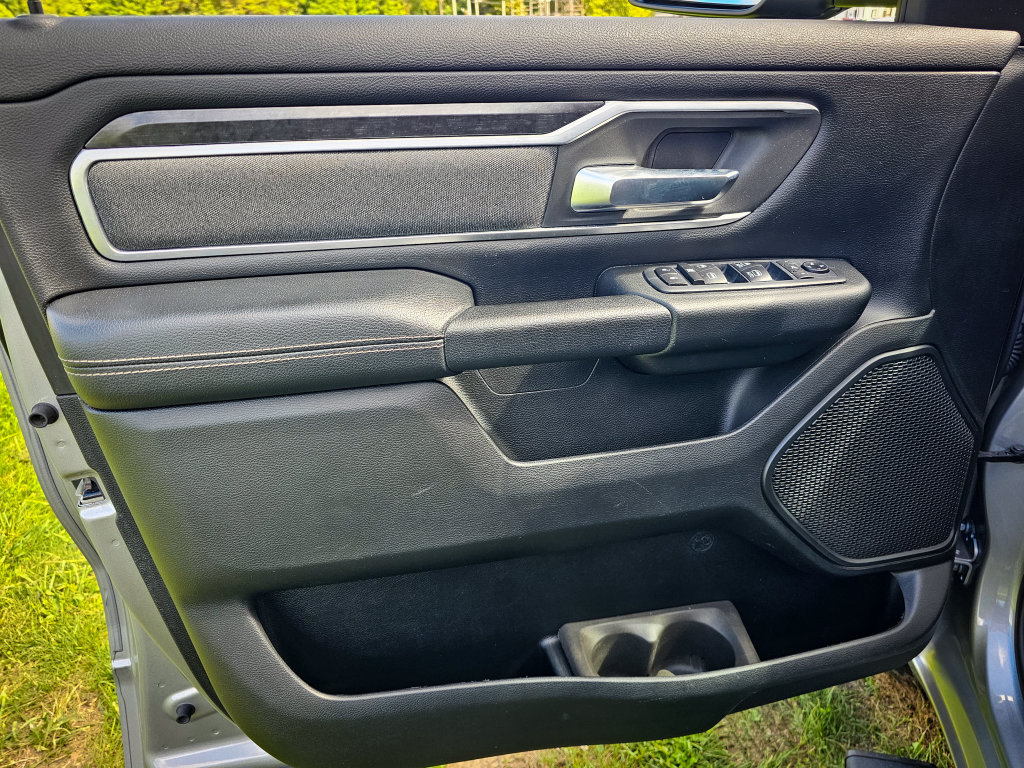 Used 2020 RAM 1500 Big Horn AWD/4WD image 11