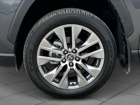 Used 2023 Toyota RAV4 XLE Premium image 10