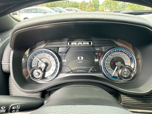 Used 2020 RAM 1500 Limited AWD/4WD image 12