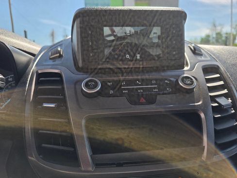 Used 2020 Ford Transit Connect XL image 9