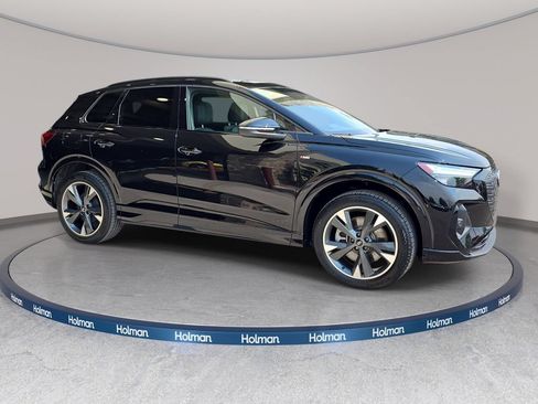 Used 2024 Audi Q4 e-tron Premium w/ Convenience Package AWD/4WD image 4