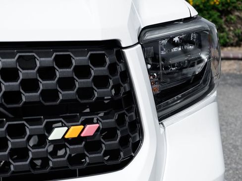 Used 2018 Toyota Tundra SR5 w/ TRD Sport Package image 51