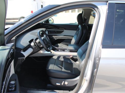 Used 2024 Lincoln Nautilus Premier w/ Equipment Group 102A image 9