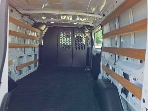 Used 2025 Ford Transit 250 Low Roof w/ Exterior Upgrade Package RWD image 3