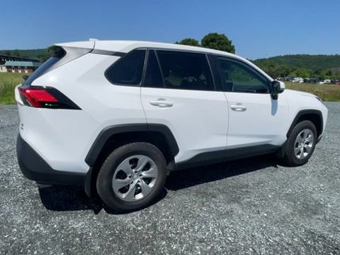 Certified 2023 Toyota RAV4 LE AWD/4WD image 8