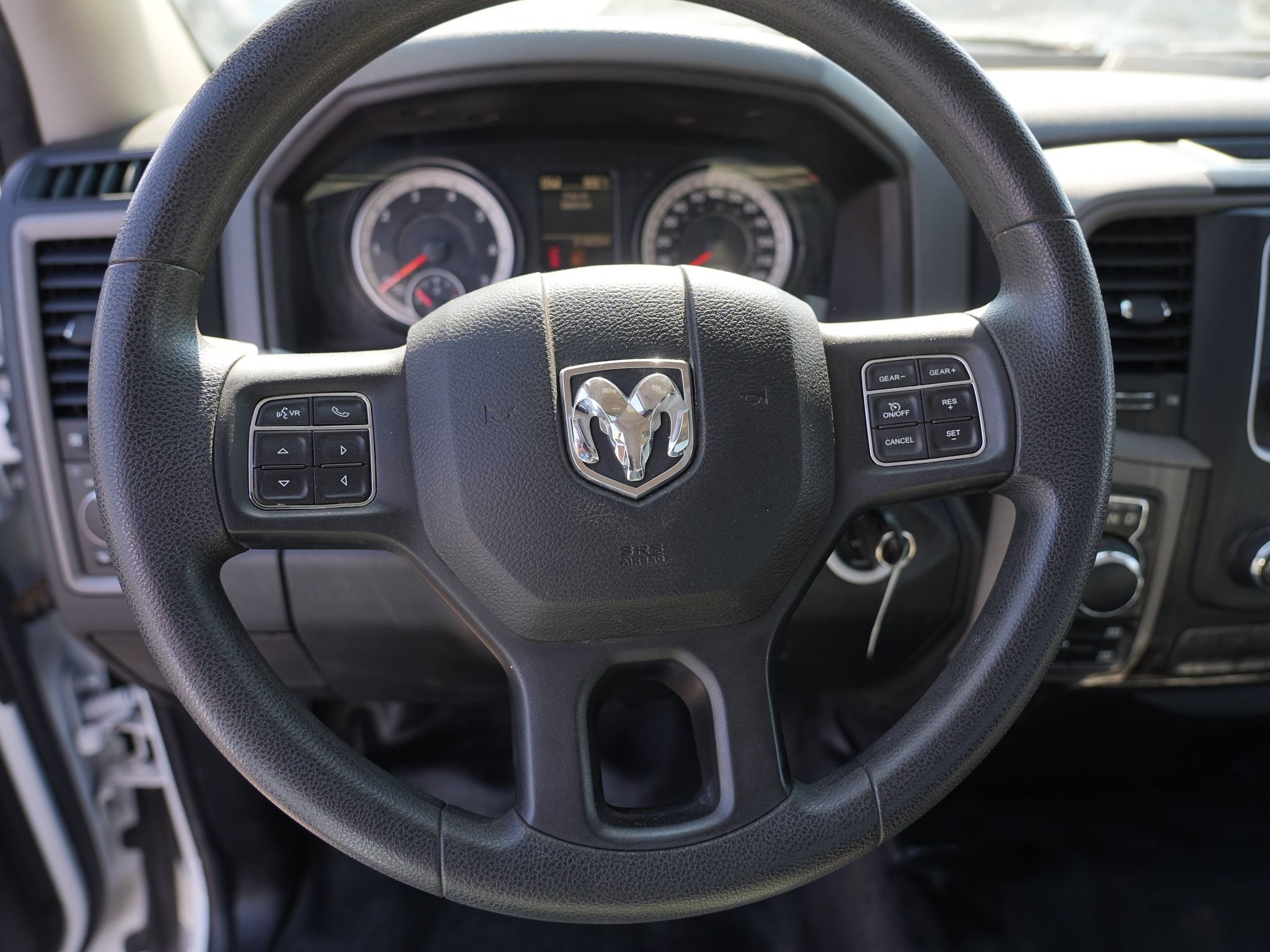 Used 2018 RAM 1500 Express AWD/4WD image 22