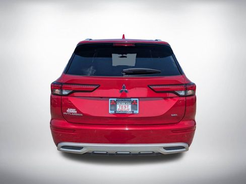Used 2024 Mitsubishi Outlander SEL Black Edition FWD image 4