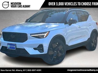 New 2026 Volvo XC40 B5 Ultra w/ Protection Package Premier