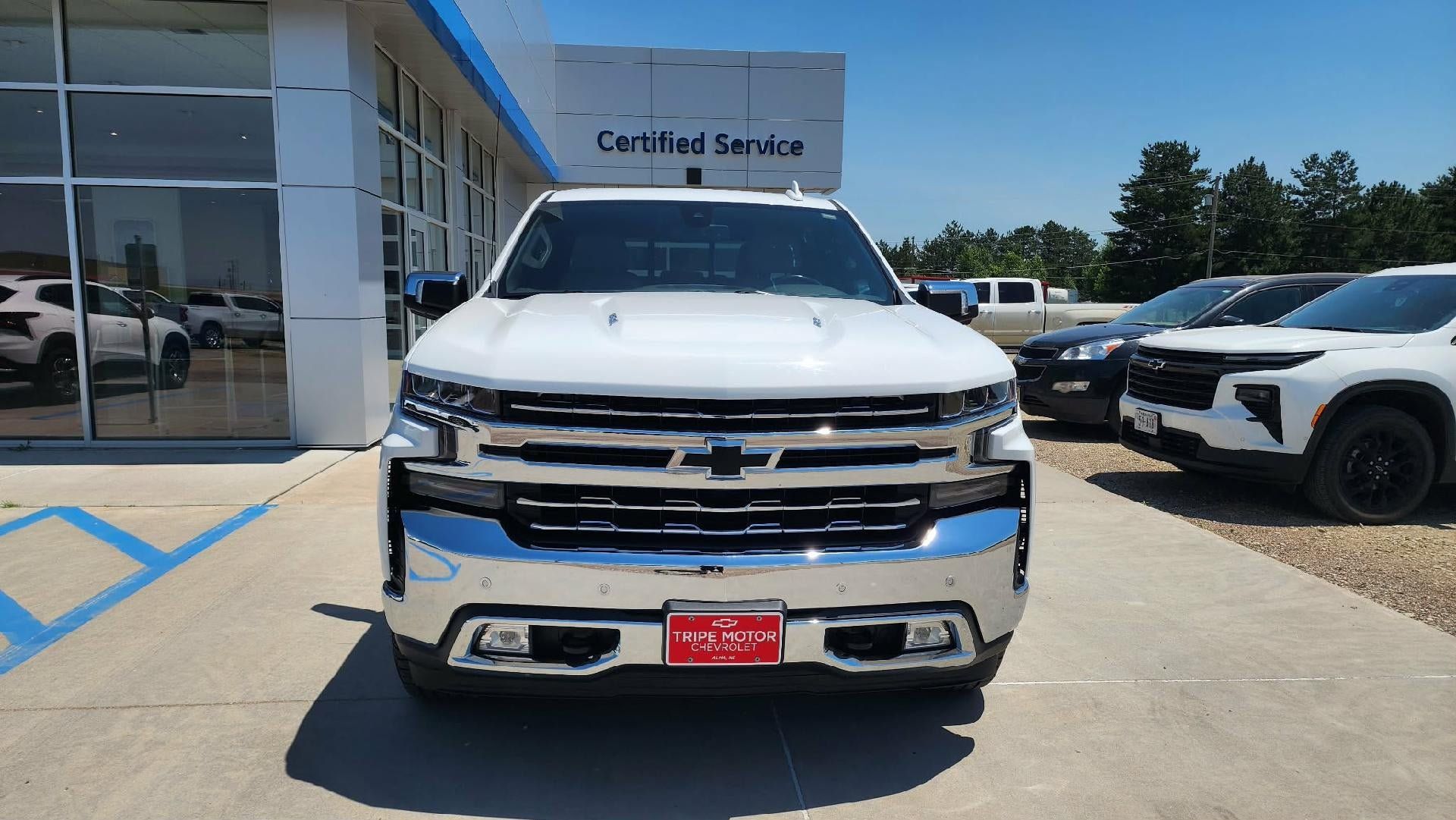 Used 2020 Chevrolet Silverado 1500 LTZ w/ LTZ Premium Package AWD/4WD image 2