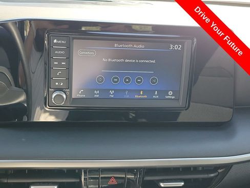 Used 2025 Nissan Kicks S AWD/4WD image 11