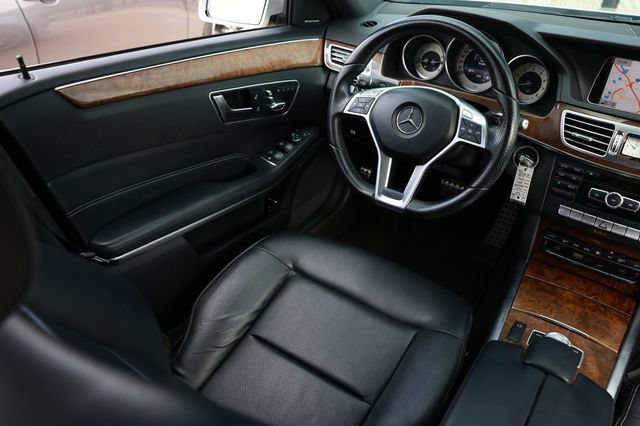 Used 2014 Mercedes-Benz E 350 4MATIC Wagon image 24
