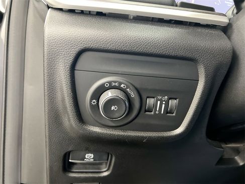 Used 2021 Jeep Grand Cherokee L Limited image 18