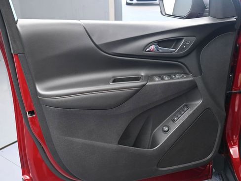 Used 2020 Chevrolet Equinox Premier image 16