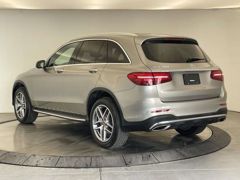 Used 2019 Mercedes-Benz GLC 300 4MATIC image 3