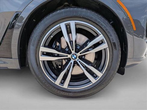 Certified 2025 BMW X7 xDrive40i w/ M Sport Package AWD/4WD image 25
