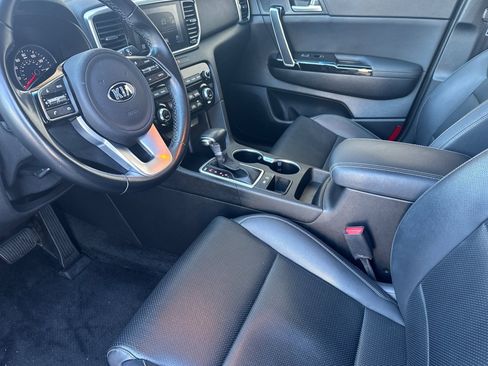 Used 2020 Kia Sportage EX image 11