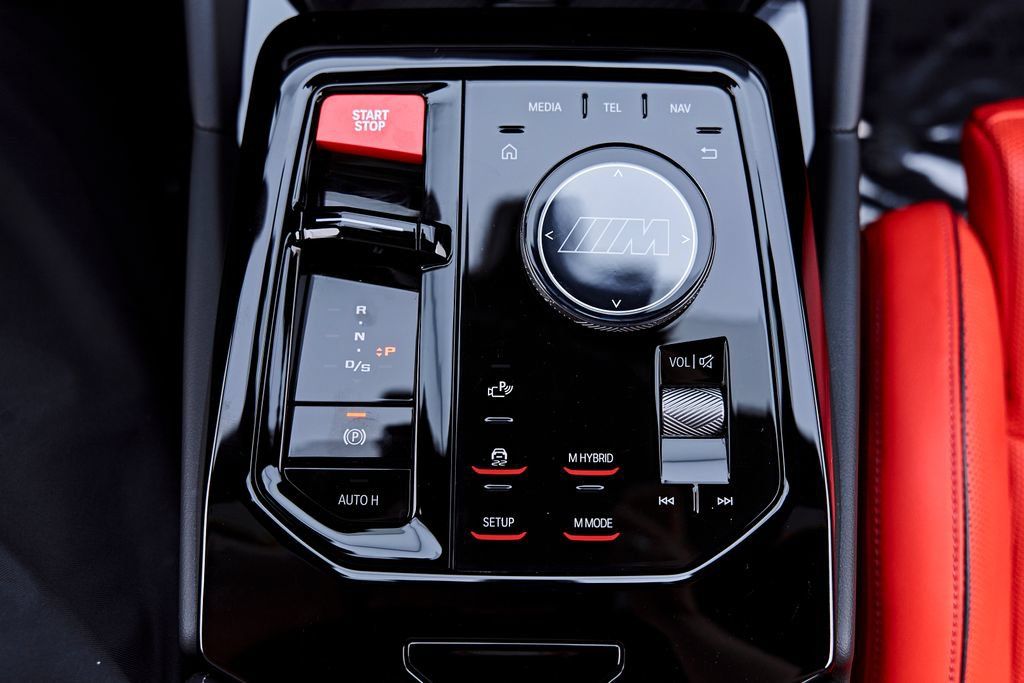 Used 2026 BMW M5 w/ Carbon Package AWD/4WD image 72