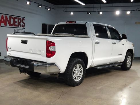Used 2018 Toyota Tundra SR5 w/ SR5 Upgrade Package image 7