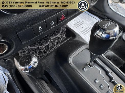 Used 2013 Jeep Wrangler Unlimited Sport w/ Connectivity Group AWD/4WD image 16