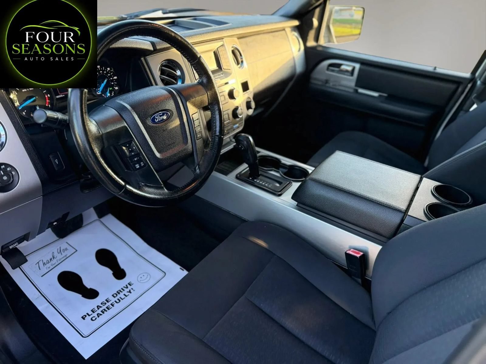 Used 2017 Ford Expedition XLT RWD image 12