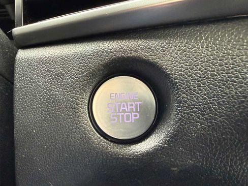 Used 2025 Kia Sorento LX FWD image 28