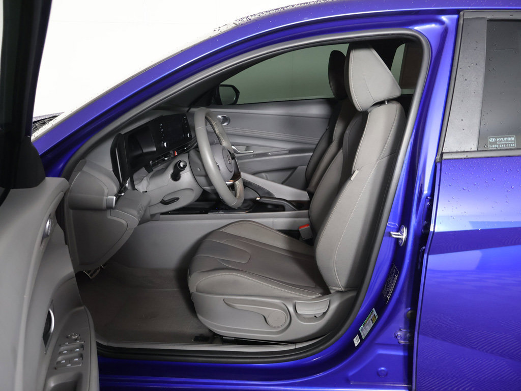 Used 2025 Hyundai Elantra Sport FWD image 26