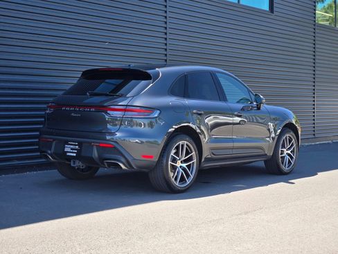 Certified 2025 Porsche Macan AWD/4WD image 7