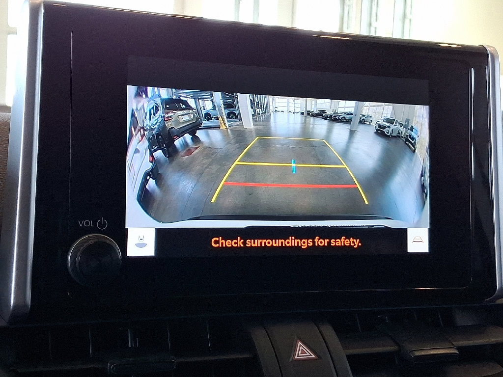 Used 2023 Toyota RAV4 LE FWD image 4