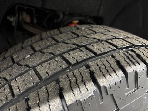 Used 2015 GMC Sierra 2500 SLT w/ Suspension Package, Off-Road image 28