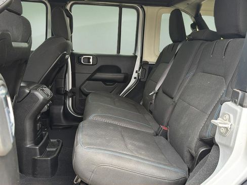 Used 2024 Jeep Wrangler Unlimited Rubicon 4xe AWD/4WD image 18