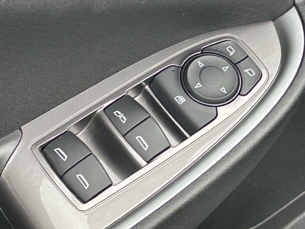 Used 2024 Chevrolet Malibu LT FWD image 25