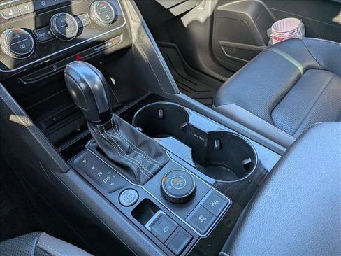 Used 2021 Volkswagen Atlas SEL Premium image 12