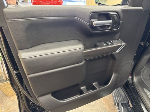 Used 2021 Chevrolet Silverado 1500 LTZ AWD/4WD image 8