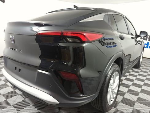 Used 2025 Buick Envista Preferred image 5