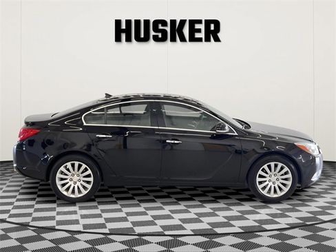 Used 2013 Buick Regal Premium image 2