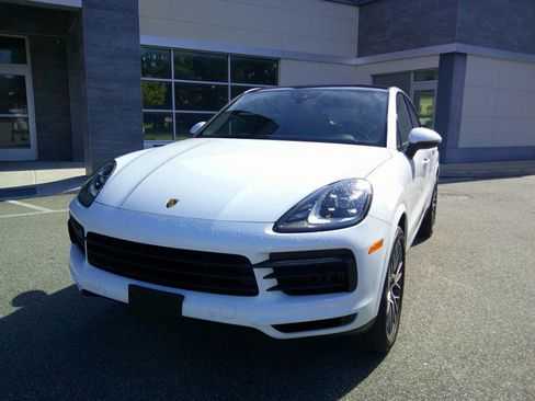 Used 2020 Porsche Cayenne image 3