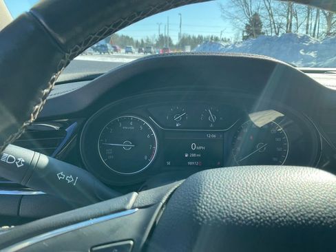 Used 2018 Buick Regal Essence w/ Driver Confidence Package #1 image 7