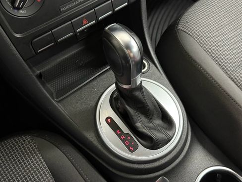 Used 2017 Volkswagen Beetle 1.8T S image 24