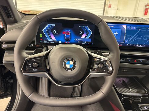 Certified 2025 BMW 530i image 16