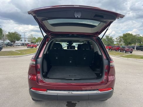 Certified 2024 Jeep Grand Cherokee Laredo X AWD/4WD image 31
