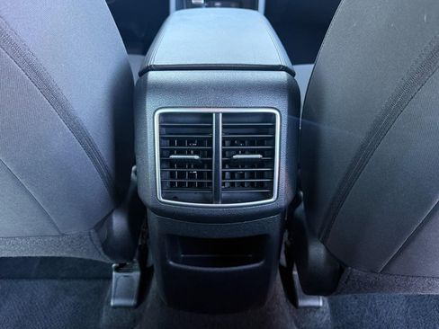 Used 2025 Kia Sportage LX image 28