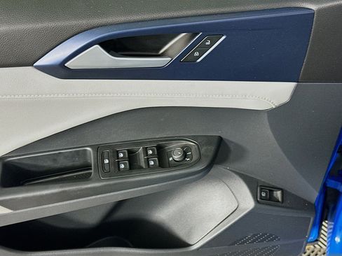 Used 2023 Volkswagen Taos SE image 15