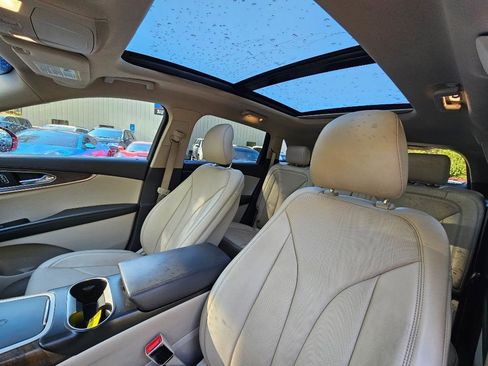 Used 2016 Lincoln MKX Reserve w/ Technology Package image 28