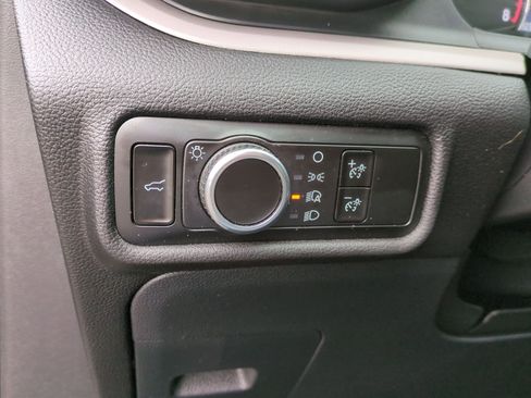 Certified 2023 Ford Explorer XLT image 17