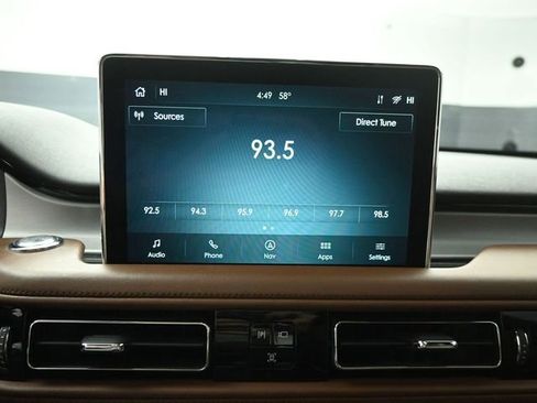 Certified 2023 Lincoln Aviator Reserve w/ Equipment Group 201A image 12