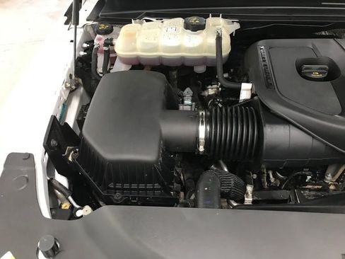 Used 2025 RAM 1500 Laramie image 38