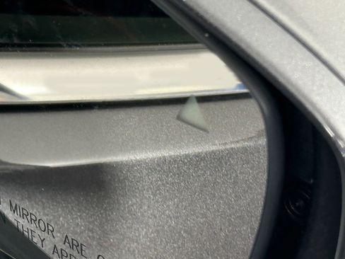 Used 2017 Chrysler Pacifica Touring-L image 10