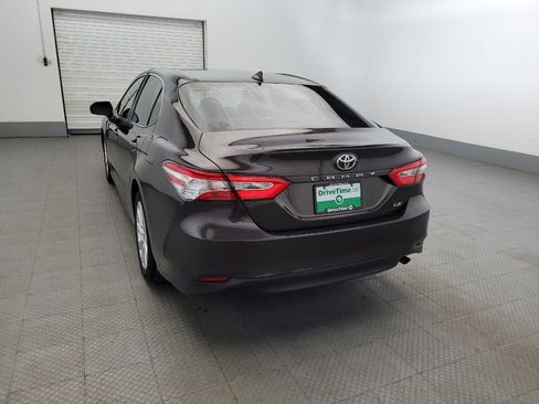 Used 2019 Toyota Camry LE image 6