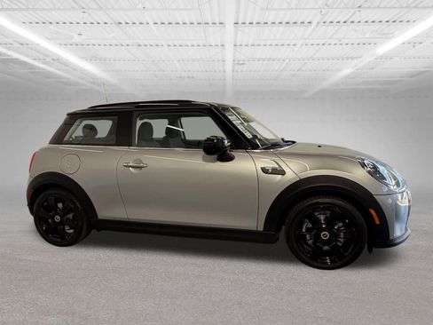 Used 2024 MINI Cooper SE FWD image 6